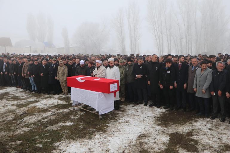 Şehit Nergizin cenazesi Erzurumda; babası Susun, Taha uyuyor diye bağırdı