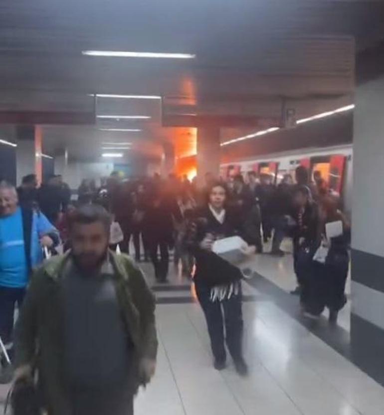 Ankarada Batıkent metro istasyonunda yangın; o anlar kamerada