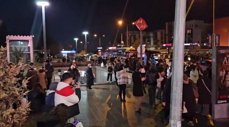 Ankarada Batıkent metro istasyonunda yangın; o anlar kamerada