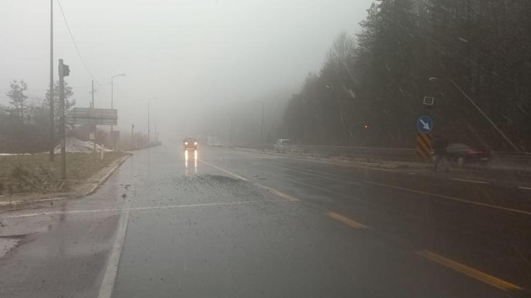 Bolu Dağında kısa süreli kar yağışı