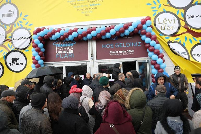 Trabzon’da marka ürünler, indirimli fuarda buluştu