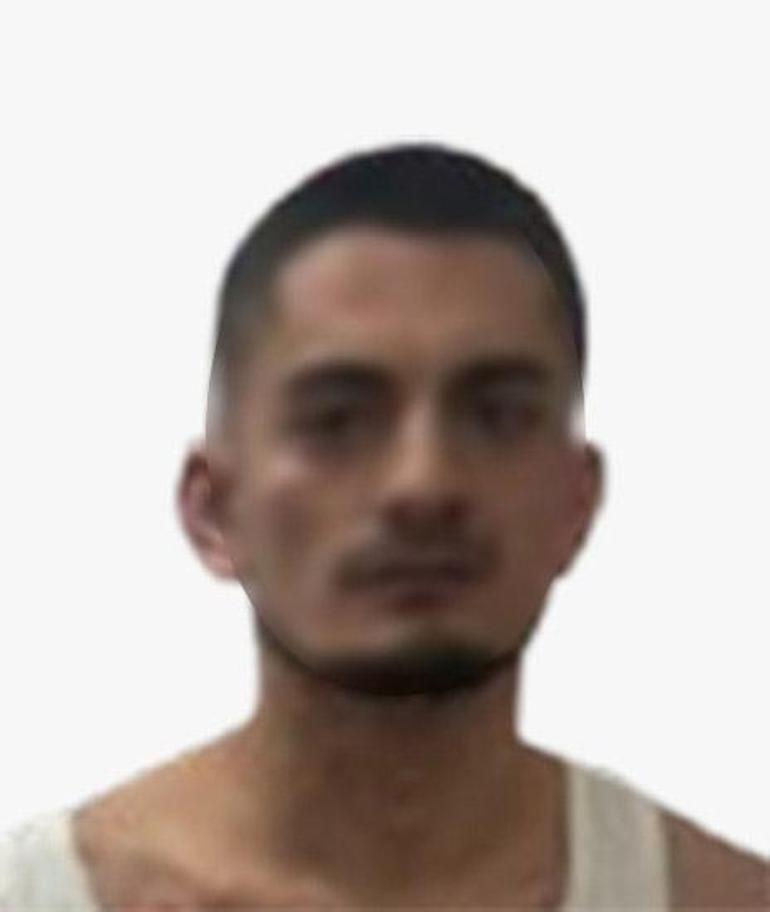 Beylikdüzünde otoparkta tartıştıkları kişinin önünü kesip silahla ateş açtılar: 1 ölü