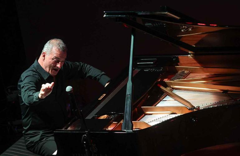 Kerem Görsevden caz rüzgarı