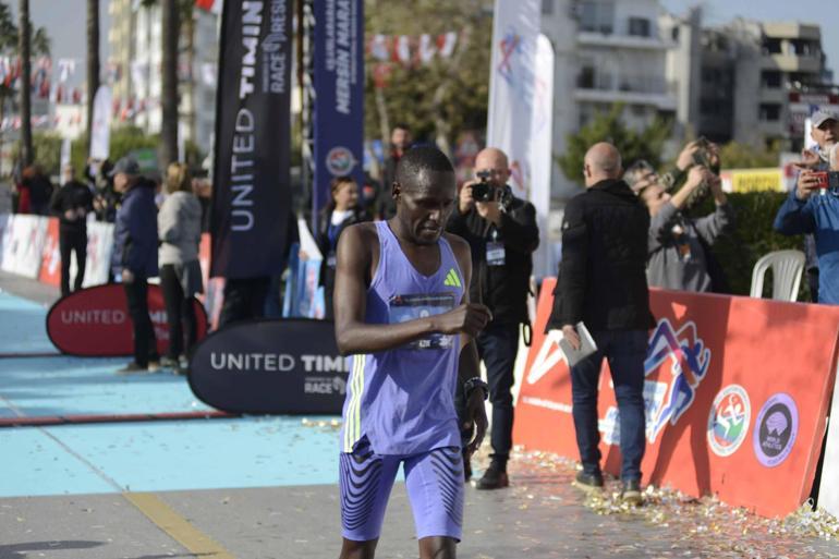 6. Uluslararası Mersin Maratonu rekorlarla koşuldu