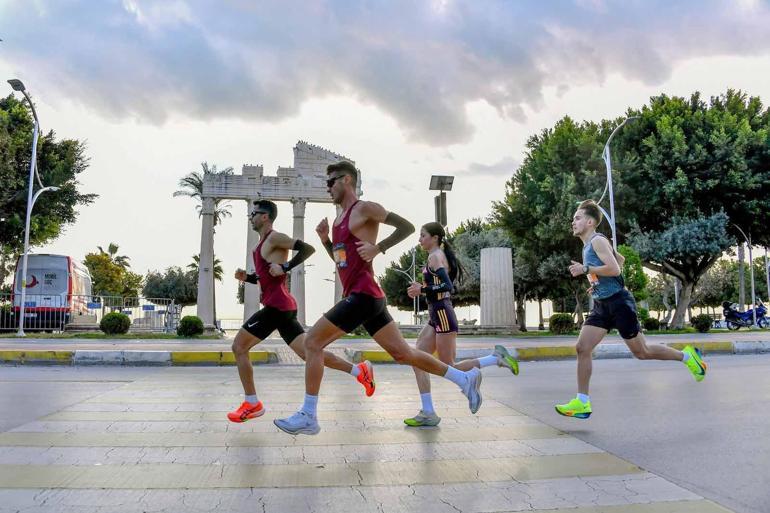 6. Uluslararası Mersin Maratonu rekorlarla koşuldu