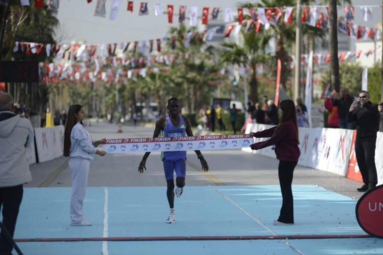 6. Uluslararası Mersin Maratonu rekorlarla koşuldu