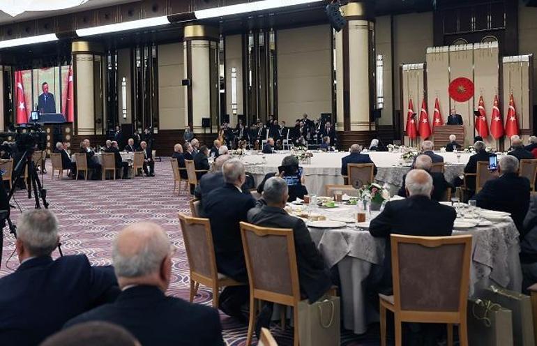 Cumhurbaşkanı Erdoğan: Siyasetçi ya göründüğü gibi olacak ya da olduğu gibi görünecek