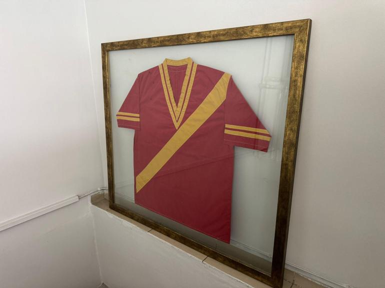 Tarihi Galatasaray formasından sadece 2 tane var, biri müzede diğeri ise fanatik bir taraftarda