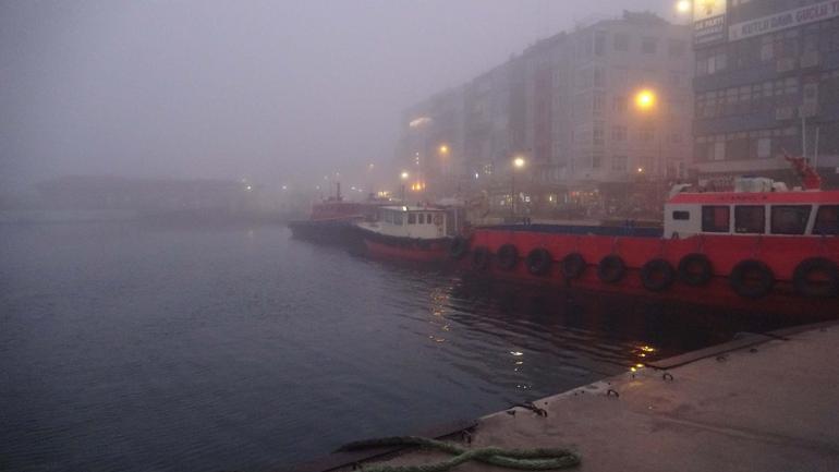 Çanakkale Boğazı’nda gemi trafiği sis nedeniyle askıya alındı