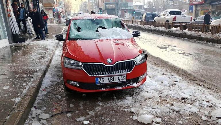 Erzurum’da çatıdan düşen kar ve buz sarkıtları tehlike oluşturuyor