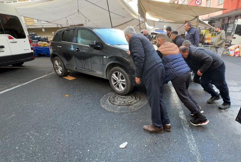 Avcılarda pazar yerinde unutulan cipi esnaf el birliğiyle çekti