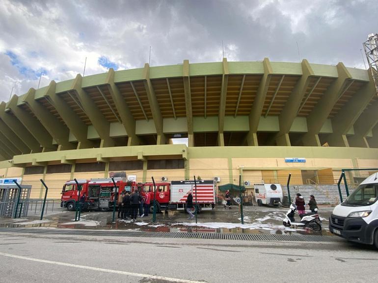 İzmir Atatürk Stadyumunun altındaki salonda yangın