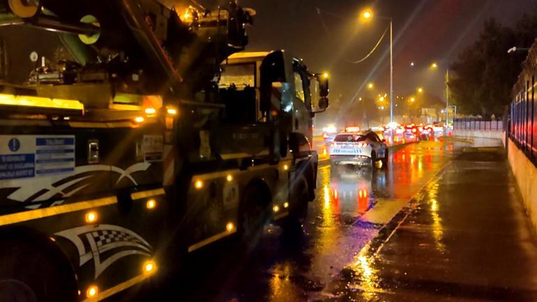 Bakırköydeki aynı üst geçide yine TIR çarptı; o anlar kamerada