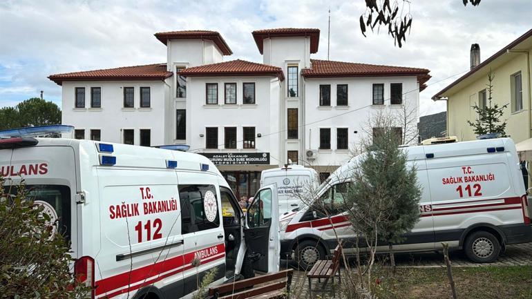 Muğlada hastaneye çarpan ambulans helikopter düştü; 4 ölü