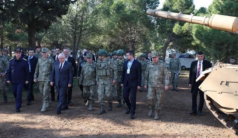 Bakan Güler, 2’nci Zırhlı Tugay Komutanlığını ziyaret etti