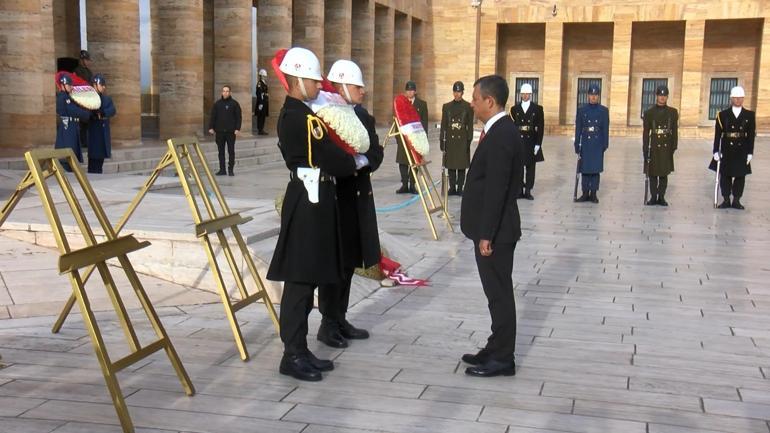 İsmet İnönü, mezarı başında anıldı