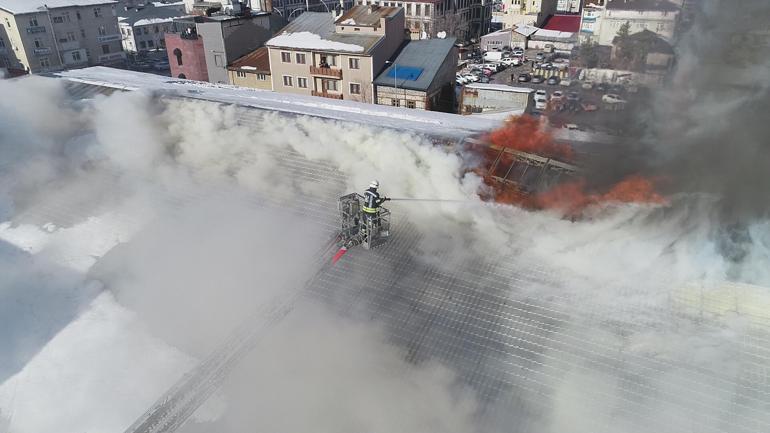 Erzurumda tarihi Taşambarlardaki yangın kontrol altında