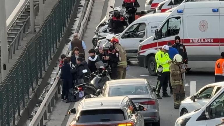 Sarıyer TEM Otoyolu’nda öğrenci servisi devrildi; 7si öğrenci 10 yaralı