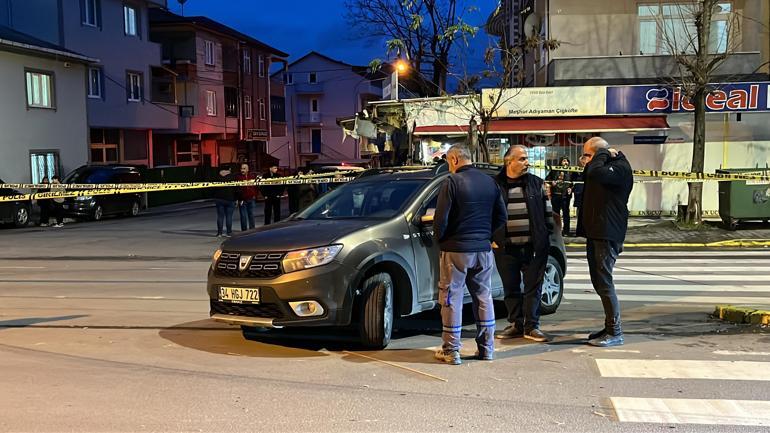 Trafikte tartışan sürücüler birbirlerine ateş açtı; 1i yoldan geçen 2 yaralı