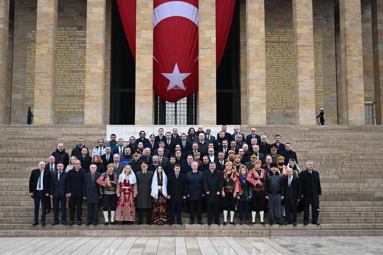 Atatürkün Ankaraya gelişinin 105inci yıl dönümünde Anıtkabire ziyaret