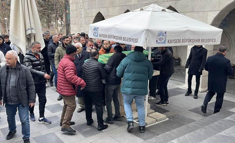 Çocuklarını görmek için geldiği Kayseride bıçaklanarak öldürüldü