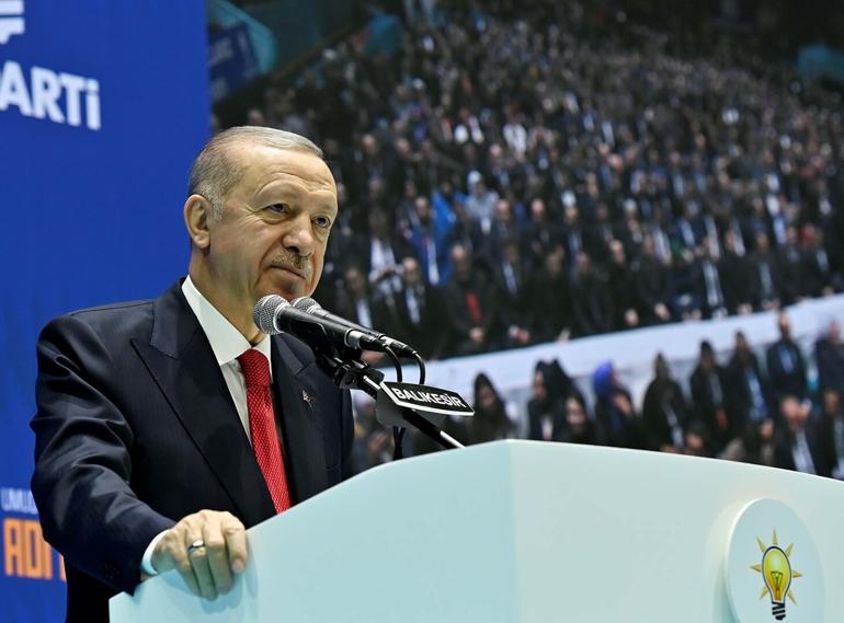 Erdoğan: Bay Kemal hiç kusura bakmasın, sırtına yediği o paslı hançeri biz bile çıkaramayız