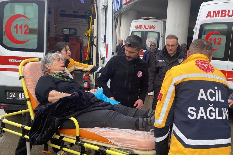 Erzincanda yolcu otobüsü, şarampole yuvarlandı; 1 ölü, 30 yaralı