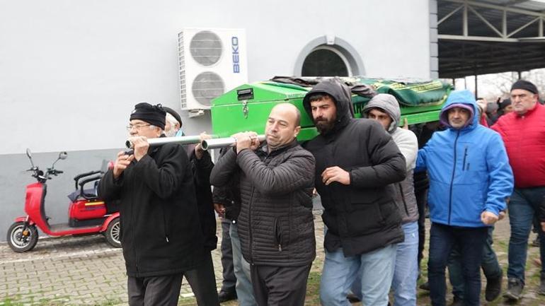 Denizde kaybolup cansız bedeni bulunan balıkçı toprağa verildi, arkadaşı aranıyor