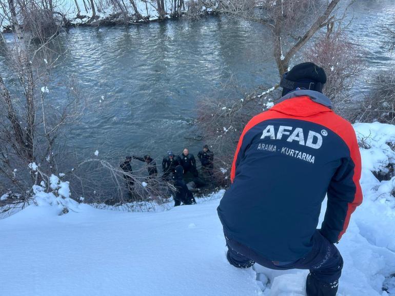 Kayıp Sabit öğretmenin cansız bedeni, Karasu Nehrinde bulundu