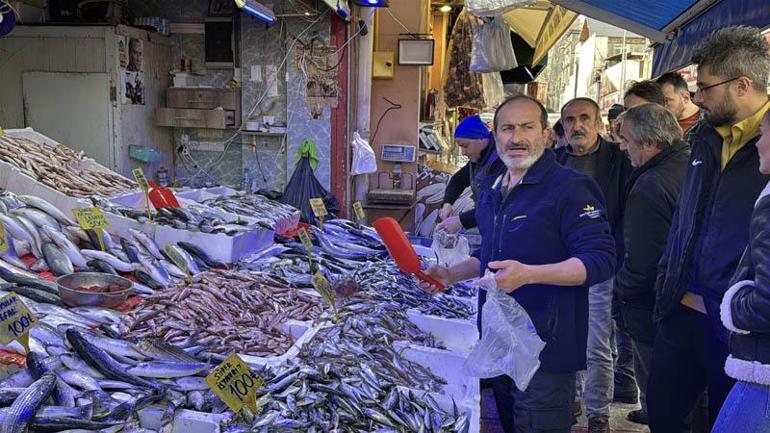 Balık tezgahlarında yılbaşı indirimi