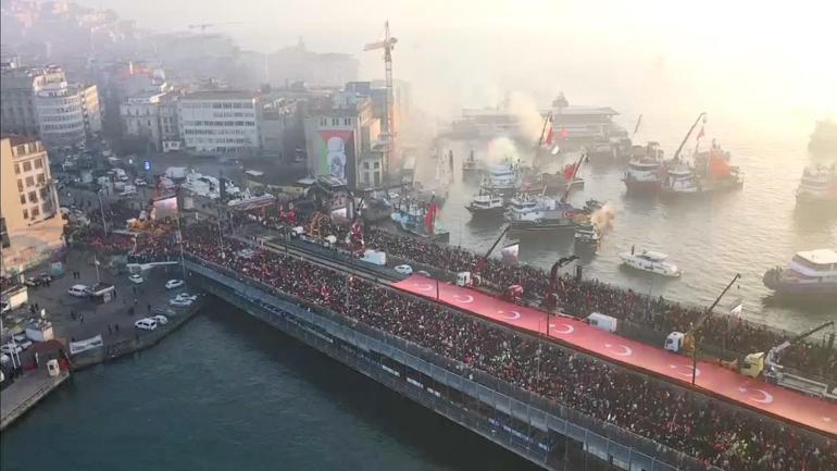 Galata Köprüsündeki Büyük Filistin Yürüyüşü ne binlerce kişi katıldı