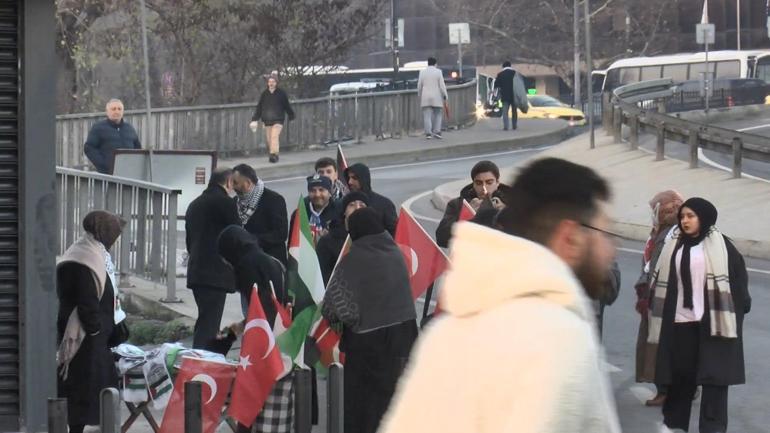 Galata Köprüsündeki Büyük Filistin Yürüyüşü ne binlerce kişi katıldı