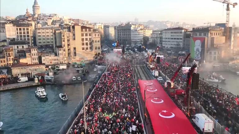 Galata Köprüsündeki Büyük Filistin Yürüyüşü ne binlerce kişi katıldı