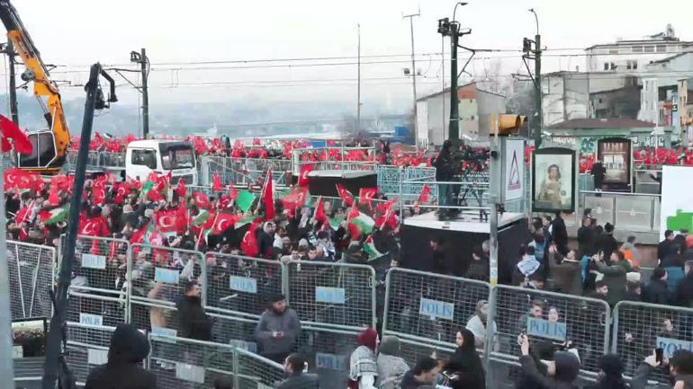 Galata Köprüsündeki Büyük Filistin Yürüyüşü ne binlerce kişi katıldı