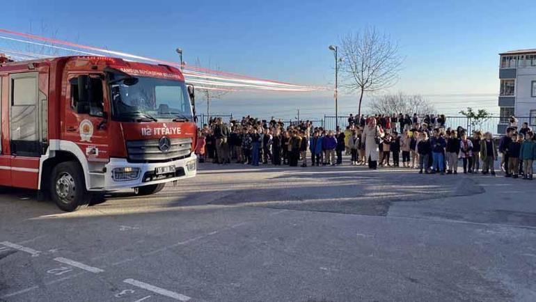 İlkokulda elektrik panosundan yangın çıktı, öğrenciler tahliye edildi