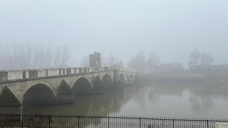 Edirne ve Tekirdağda sis etkili oldu