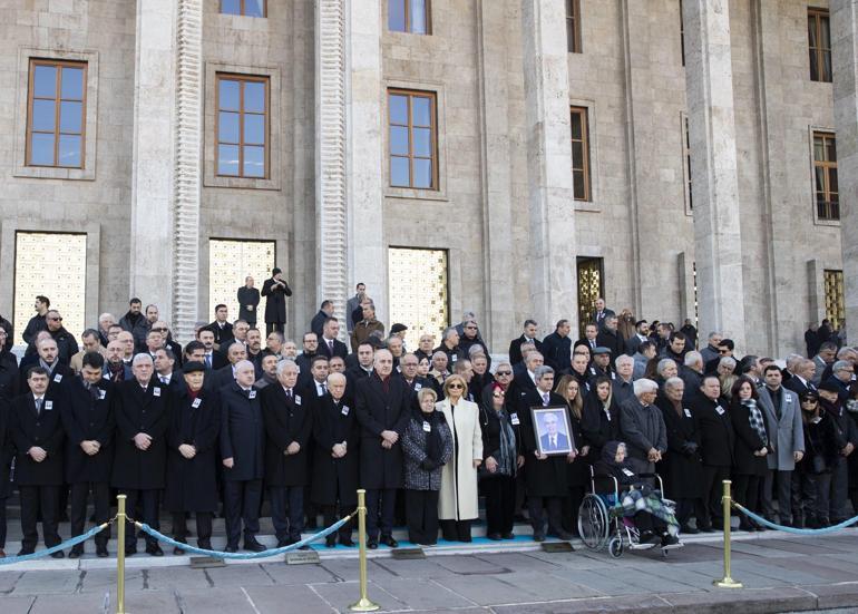 Eski Başbakan Yardımcısı Menteşe için TBMMde cenaze töreni