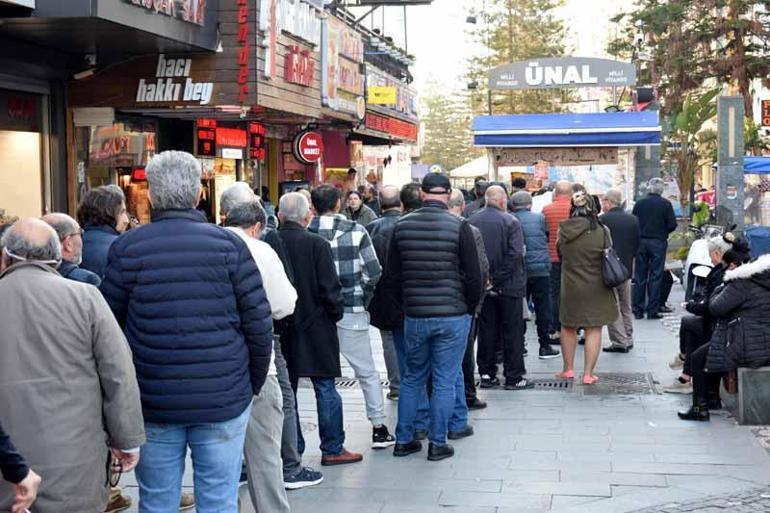 Antalyadaki bayilerde amorti kuyruğu