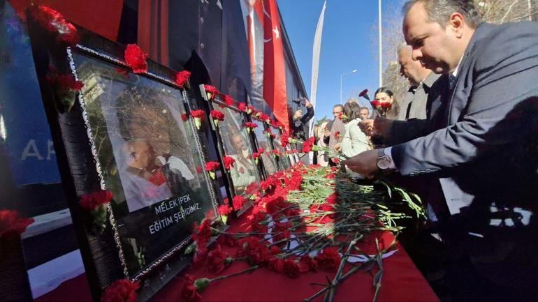 Diyarbakırda dershane önündeki bombalı saldırıda ölenler anıldı