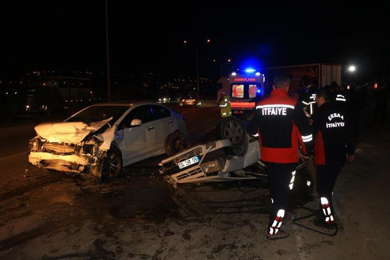 Tokatta 2 otomobilin karıştığı kaza kamerada; 1 ölü, 2 yaralı