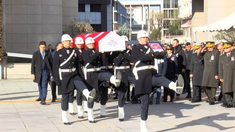 Şehit polis Emirhan Aramış için İstanbul Emniyet Müdürlüğünde tören