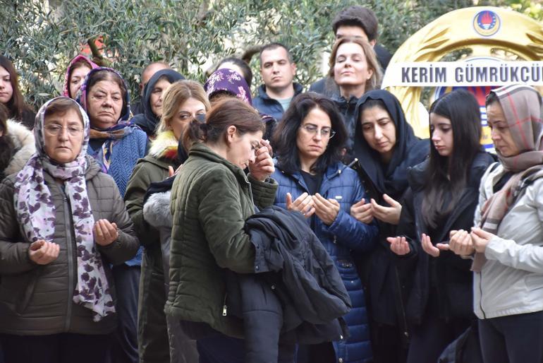 İngilterede hayatını kaybeden Türk profesör memleketi İzmirde son yolculuğuna uğurlandı