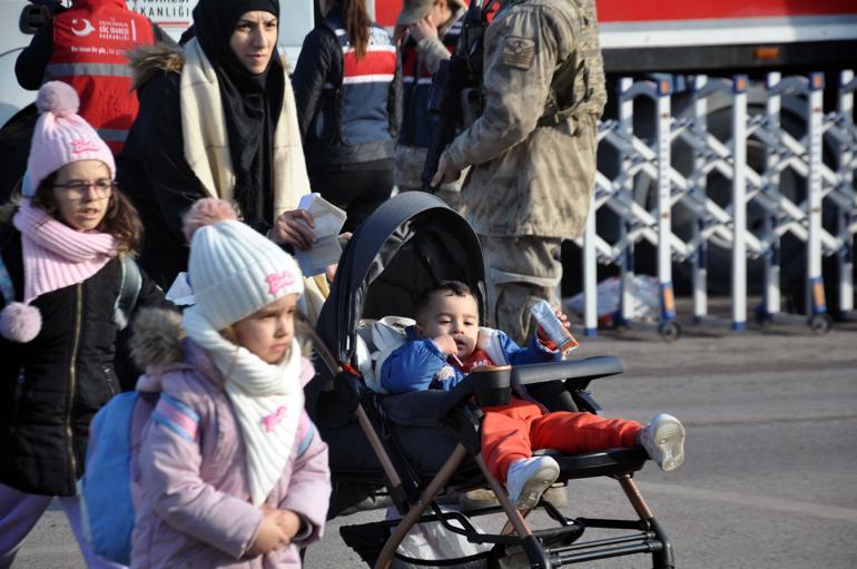 Ülkesine dönen Suriyeli Mahmut: Savaş bitti, daha da güzel olacak