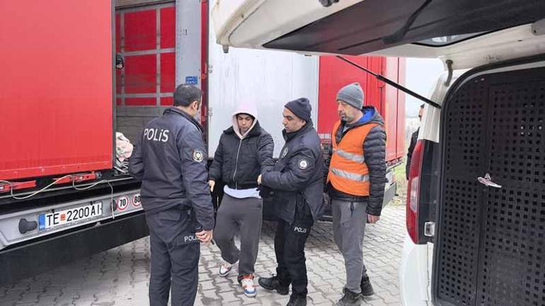 İran uyruklu 3 kaçak göçmen, TIRın dorsesindeki suntaların arasında yakalandı