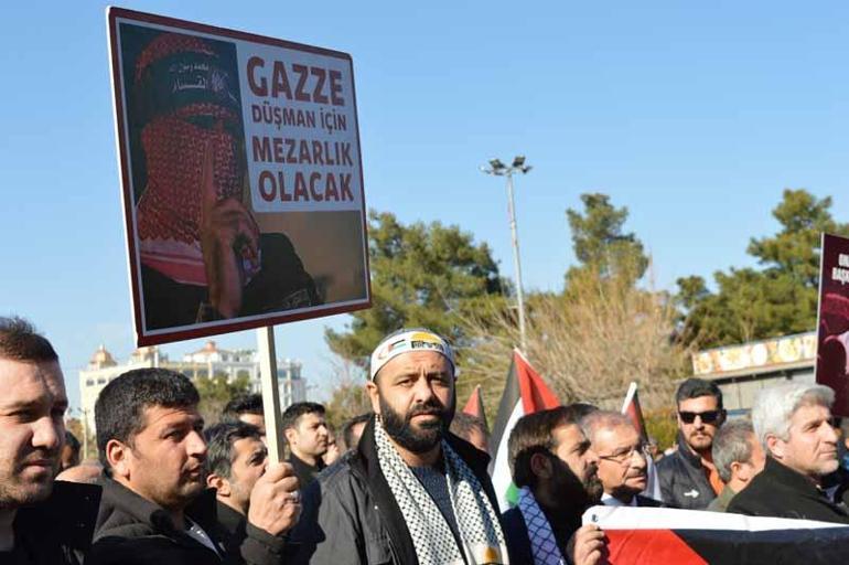 Mardin’deki İsrail protestosunda, saldırılarda öldürülen gazeteciler anıldı