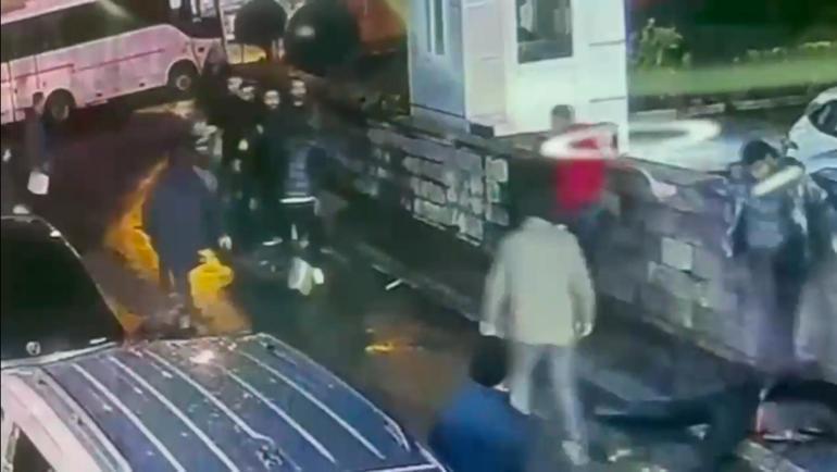 Maslakta rezidans inşaatında 1 kişinin öldüğü bıçaklı sopalı kavga kamerada