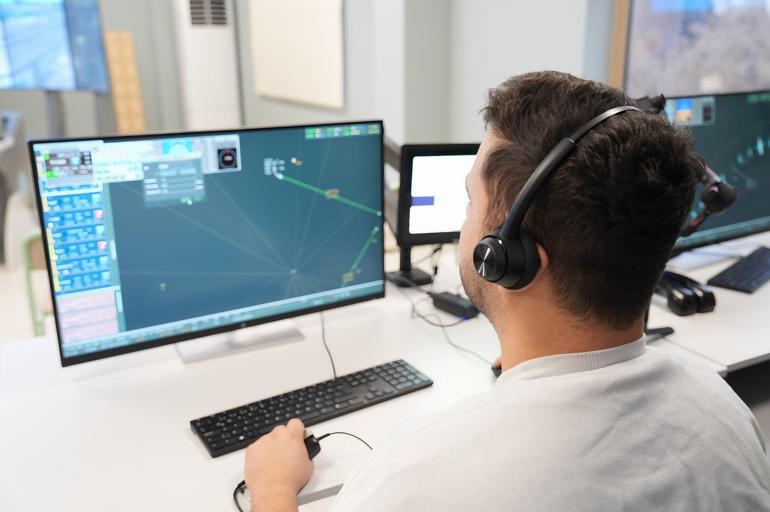 Bakan Uraloğlu: Milli eğitim simülatörü 3lü pist operasyonları için kullanılacak