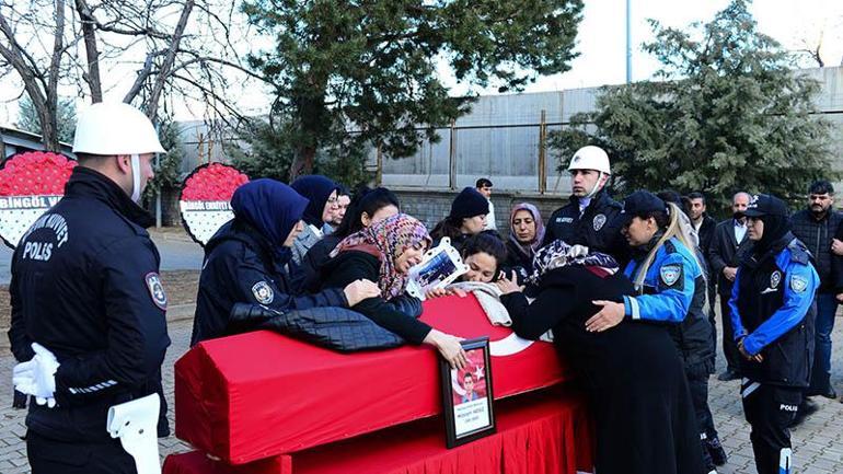 Kalp krizi geçiren polisi memuru hayatını kaybetti