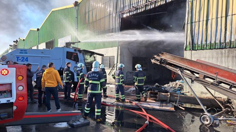 Adanada geri dönüşüm tesisinde yangın