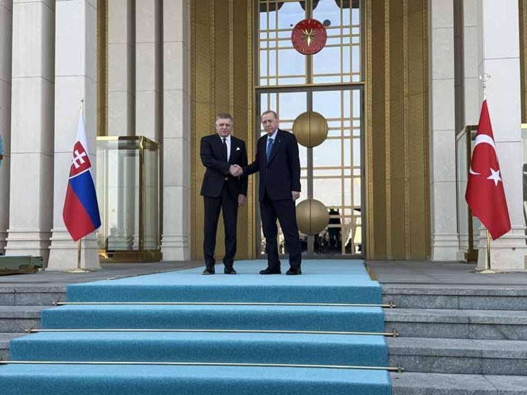 Cumhurbaşkanı Erdoğan, Slovakya Başbakanı Ficoyu resmi törenle karşıladı